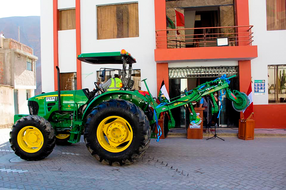 tractor_capilla_1